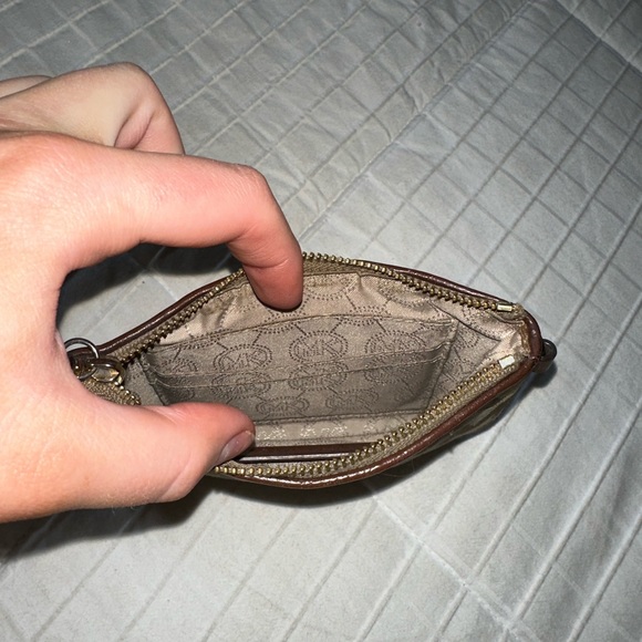 Michael Kors wristlet wallet - Picture 8 of 8